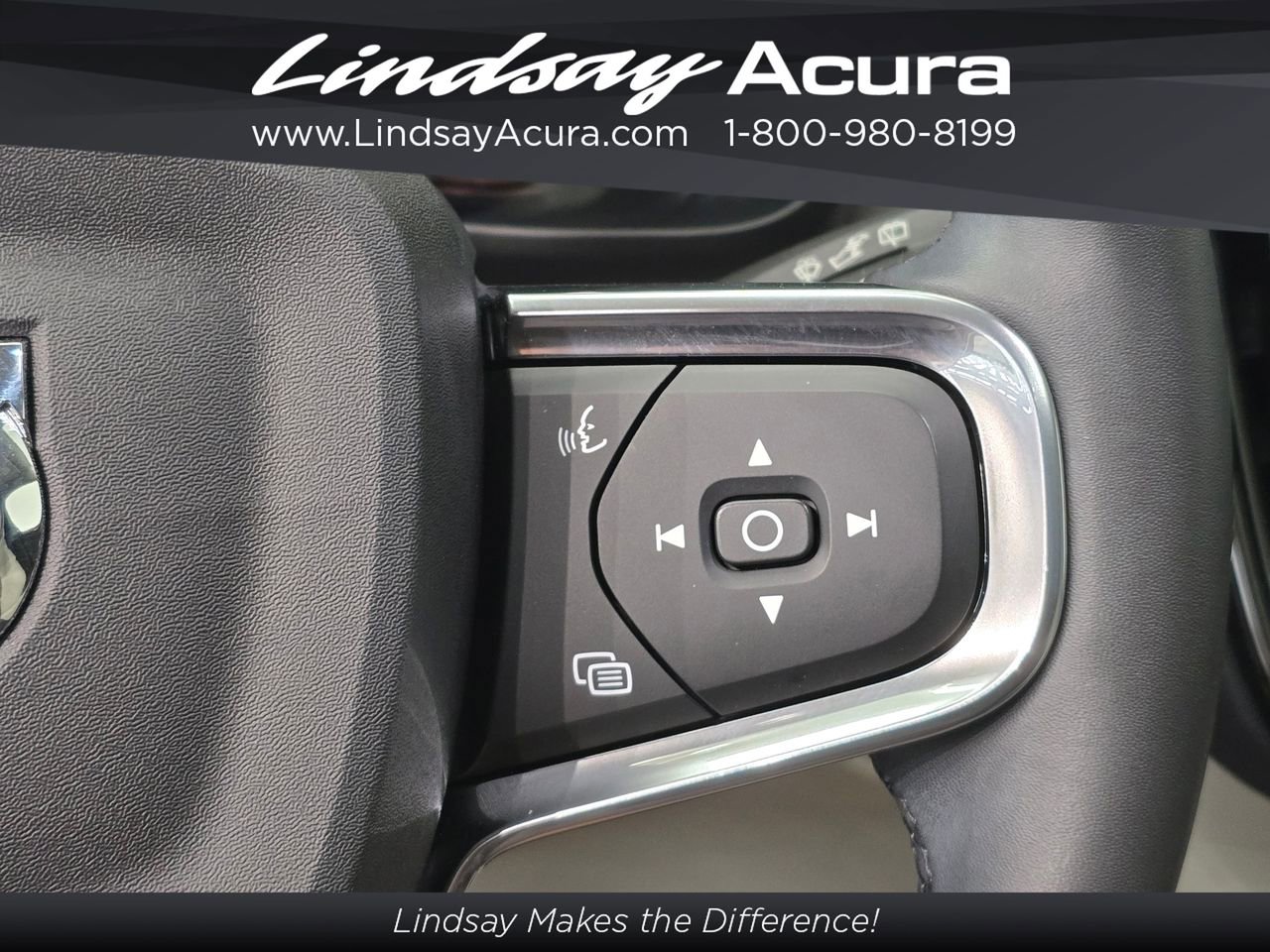 Used 2024 Volvo XC40 B5 Ultimate image 16