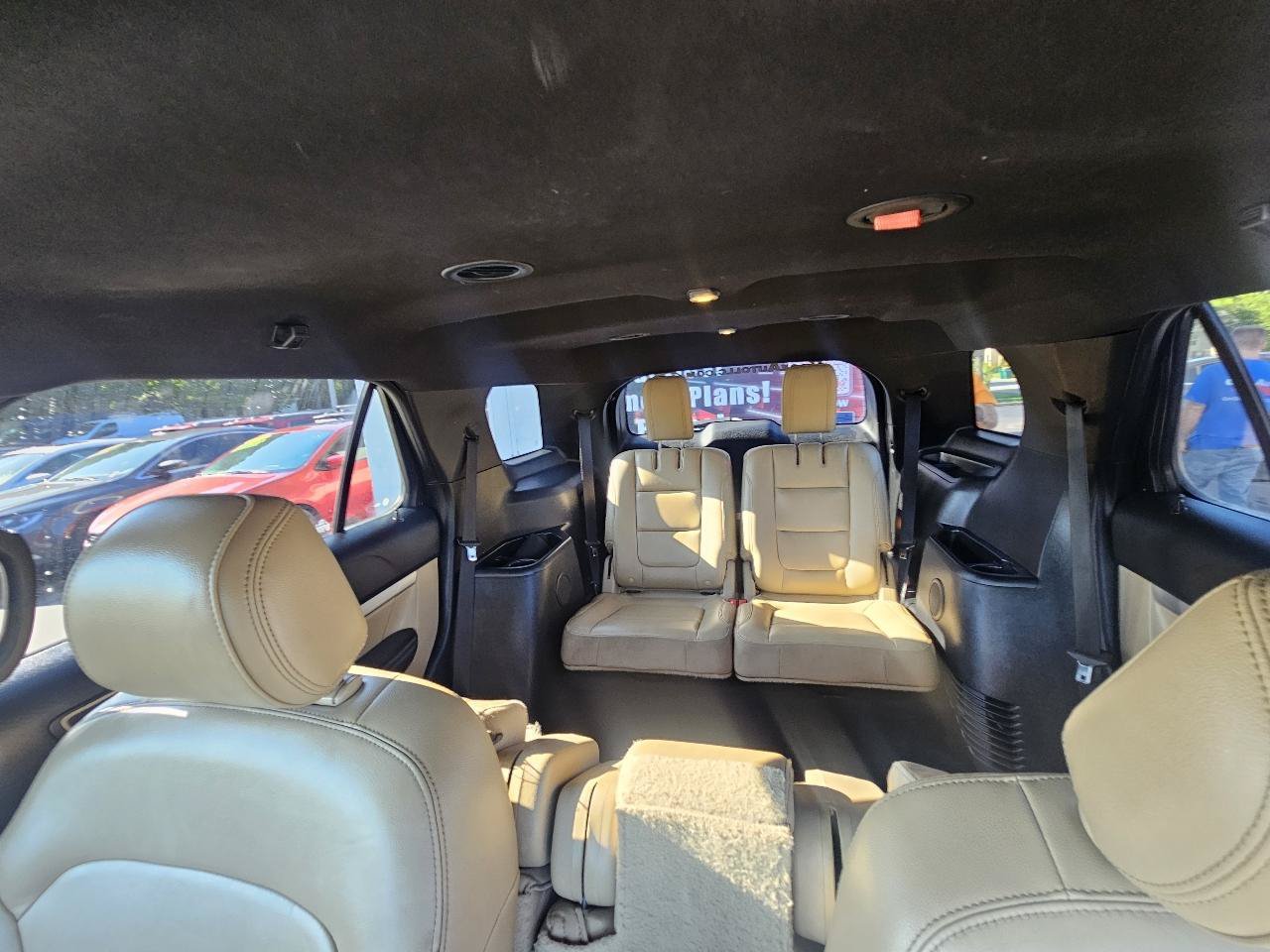 Used 2016 Ford Explorer XLT w/ Equipment Group 202A AWD/4WD image 21