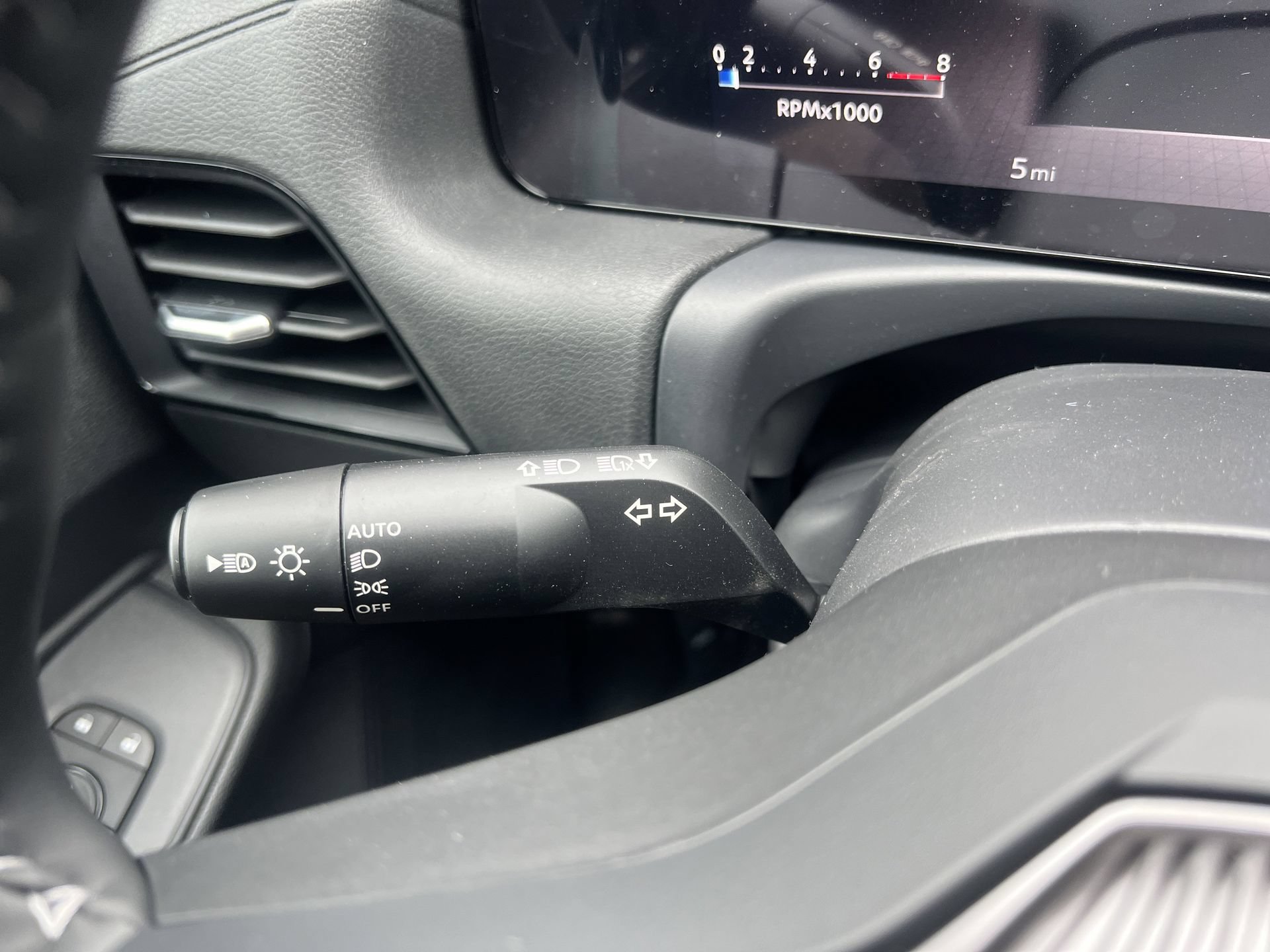 New 2026 Nissan Sentra SV FWD image 9