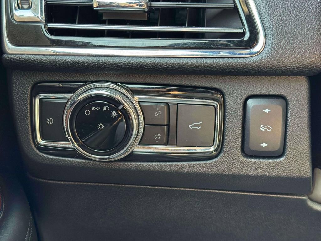 Used 2020 Lincoln Navigator Reserve w/ Equipment Group 208A Reserve AWD/4WD image 21