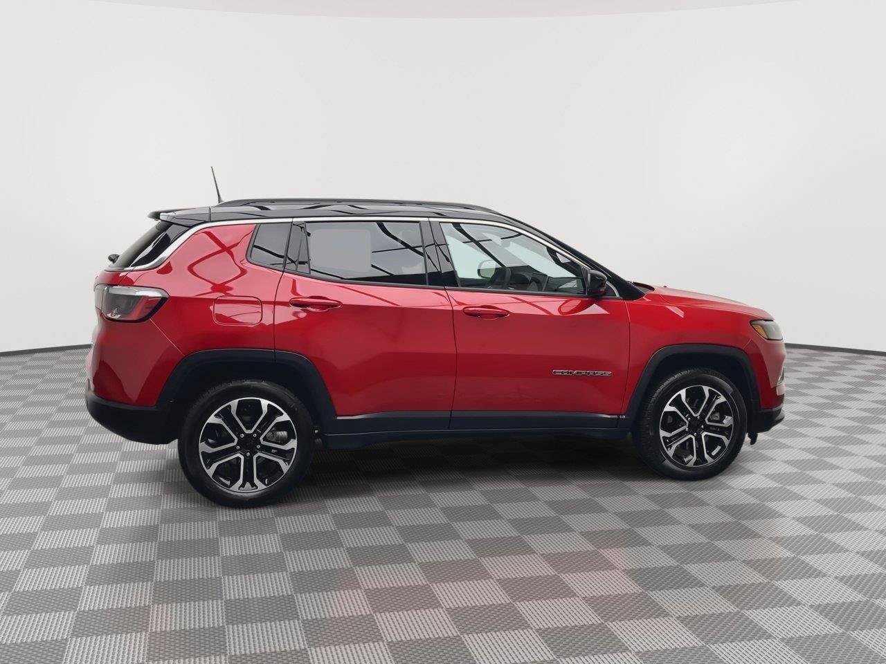 Used 2023 Jeep Compass Limited AWD/4WD image 37