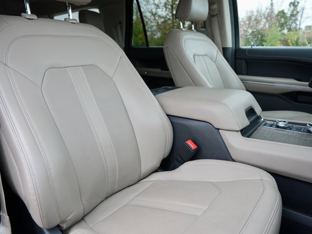 Used 2024 Ford Expedition Max Limited image 9