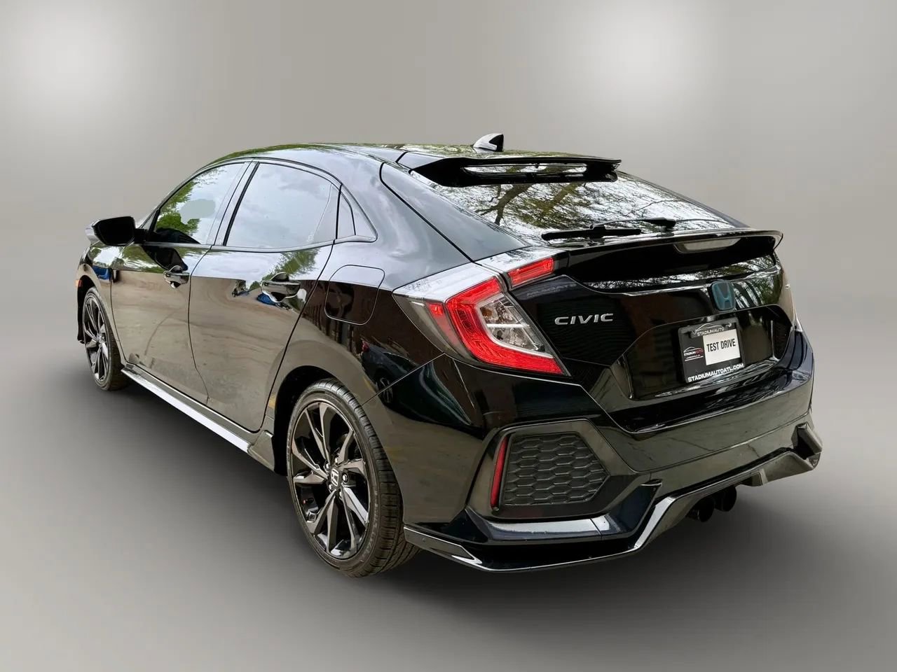 Used 2018 Honda Civic Sport image 3