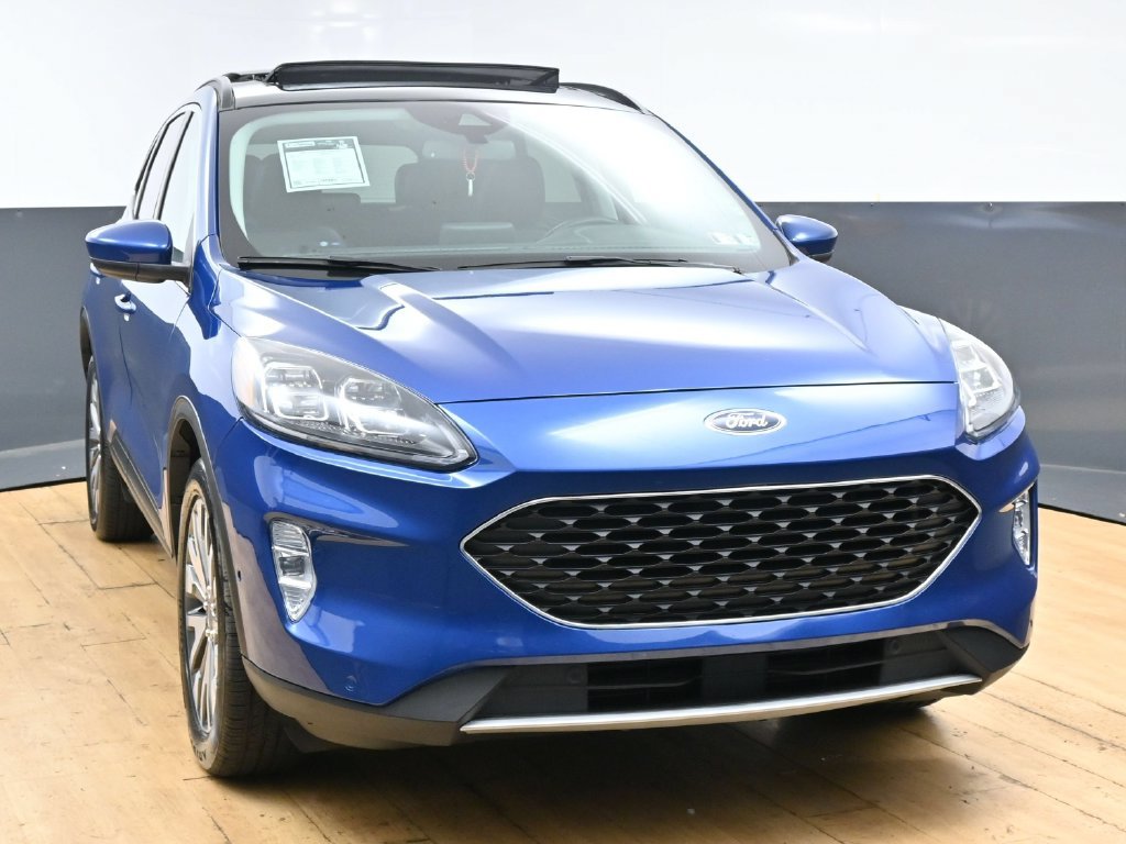 Used 2022 Ford Escape Titanium AWD/4WD image 4