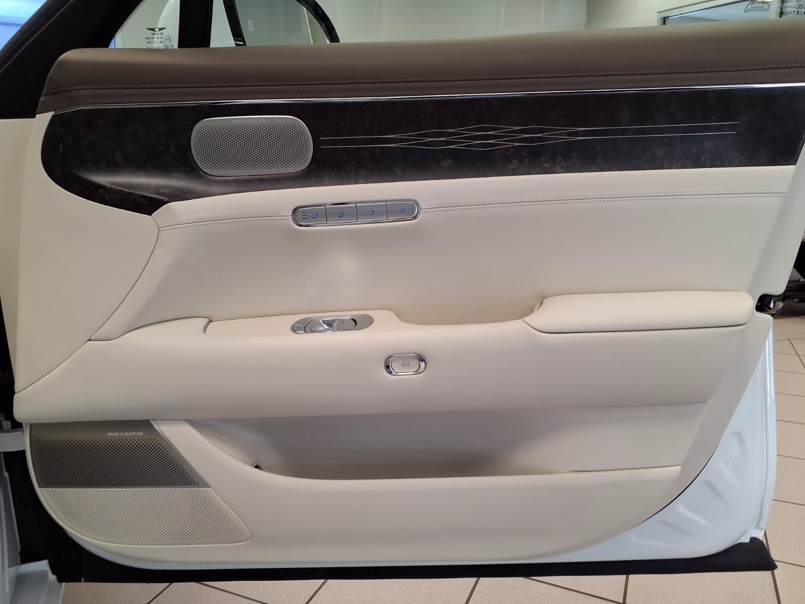 Used 2026 Genesis G90 3.5T AWD/4WD image 12