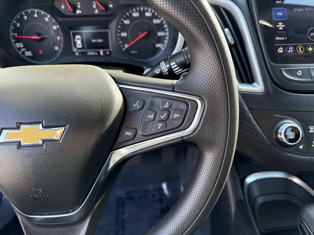 Used 2024 Chevrolet Malibu LT image 30