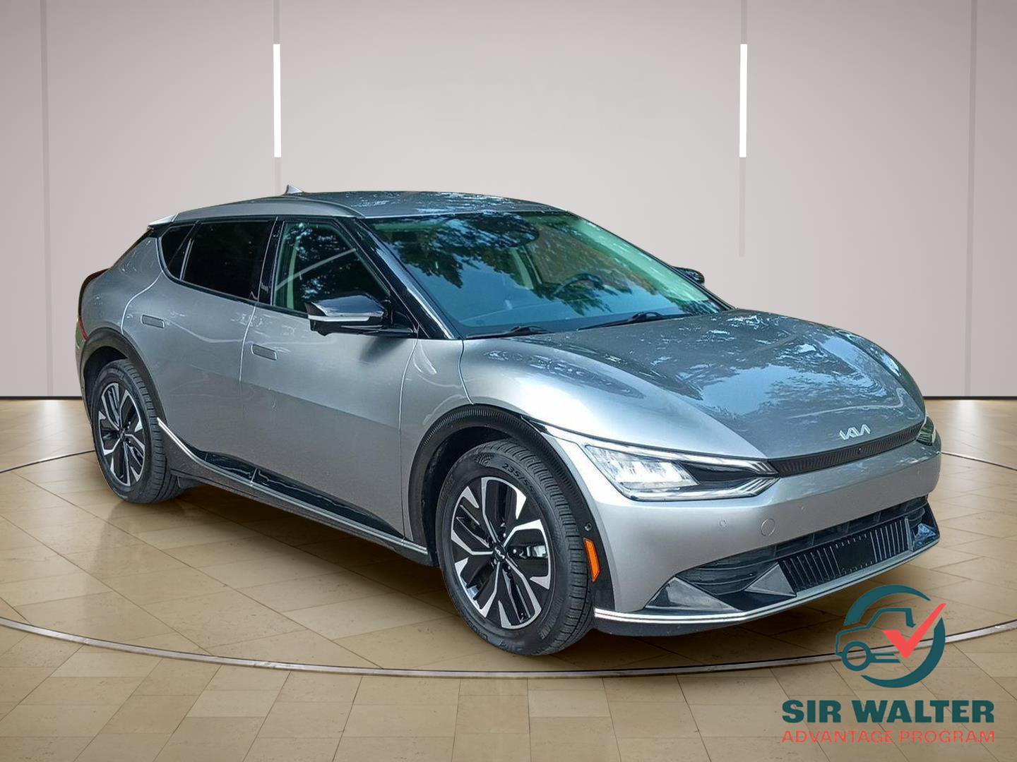 Used 2022 Kia EV6 Wind w/ Wind Technology Package AWD/4WD image 1