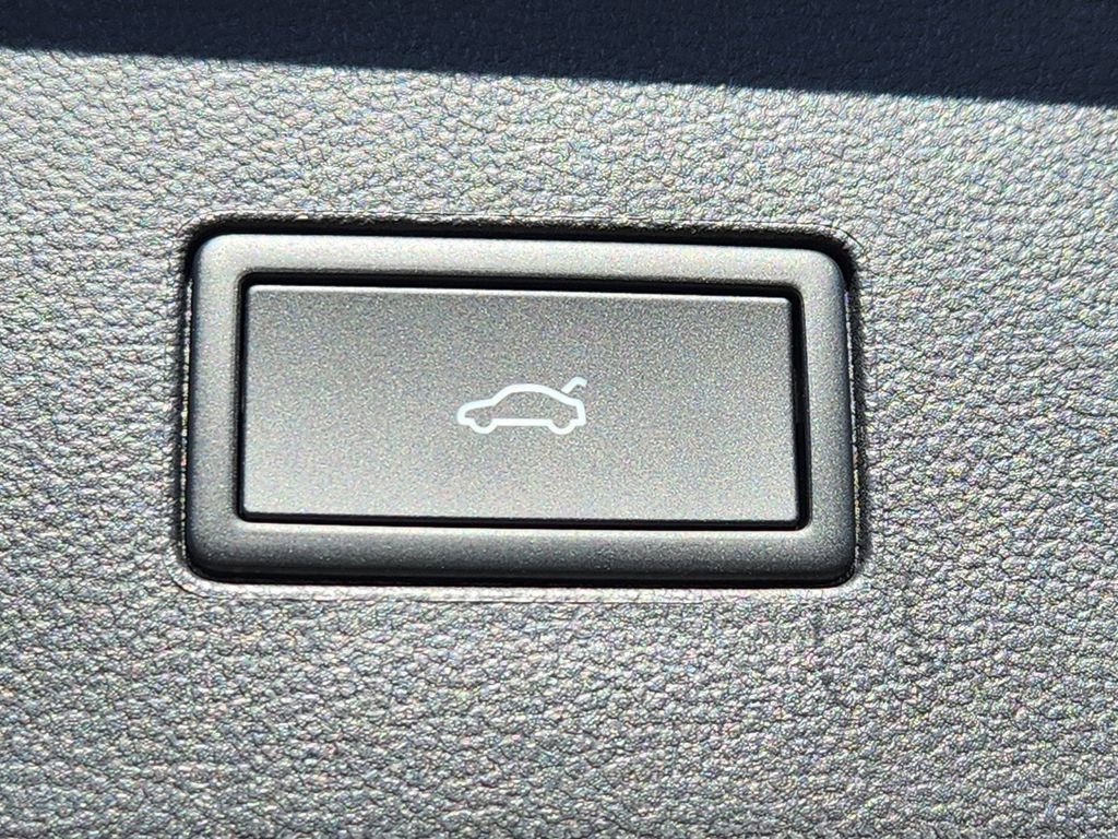 New 2026 Volkswagen Atlas SEL Premium R-Line image 25