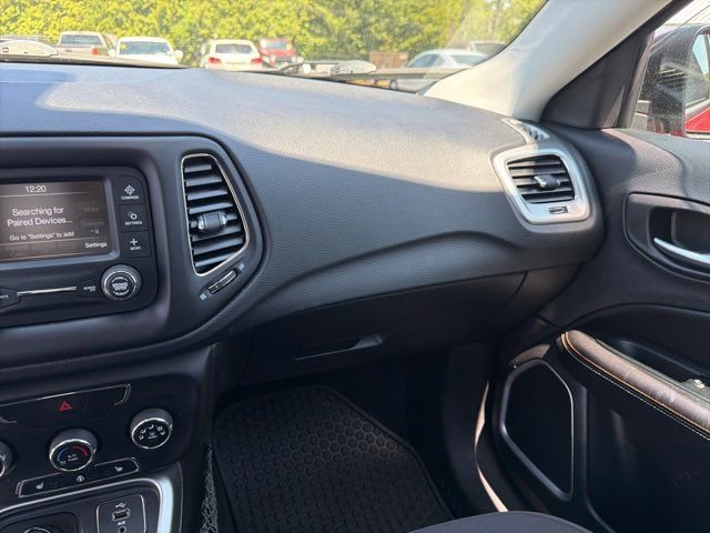 Used 2018 Jeep Compass Sport w/ Cold Weather Group AWD/4WD image 31