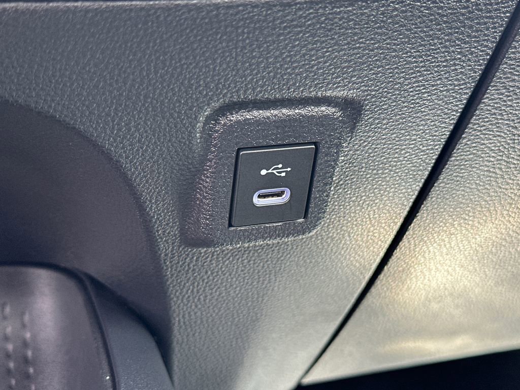 Used 2025 Toyota Corolla LE image 24