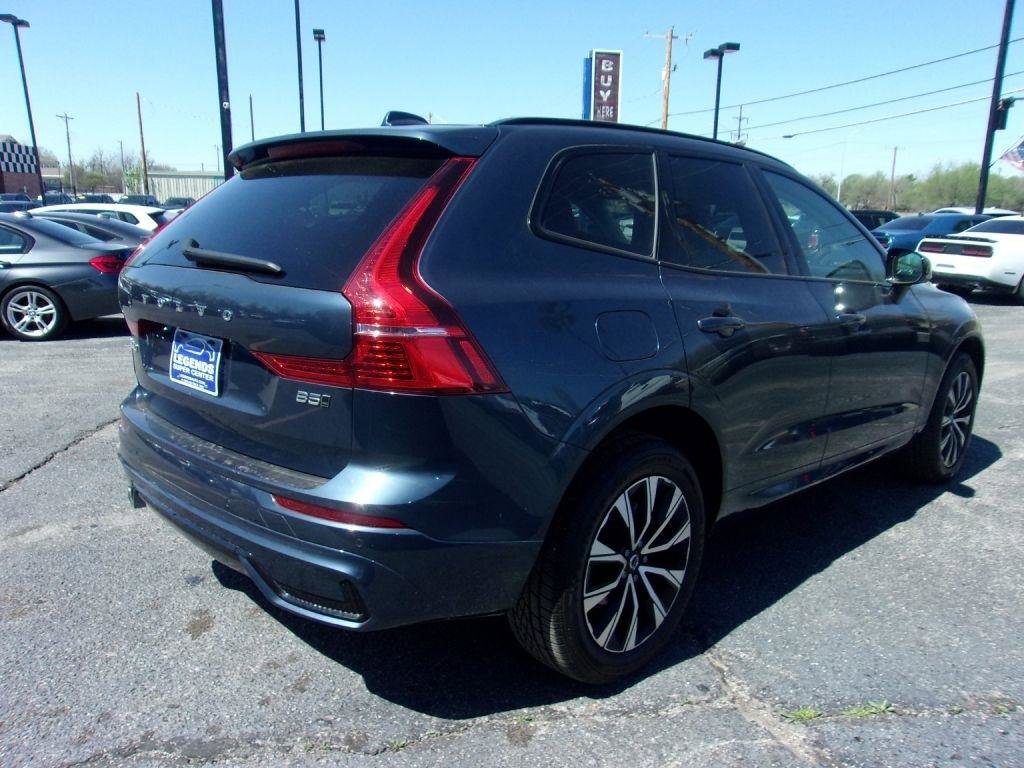 Used 2024 Volvo XC60 B5 Core image 6