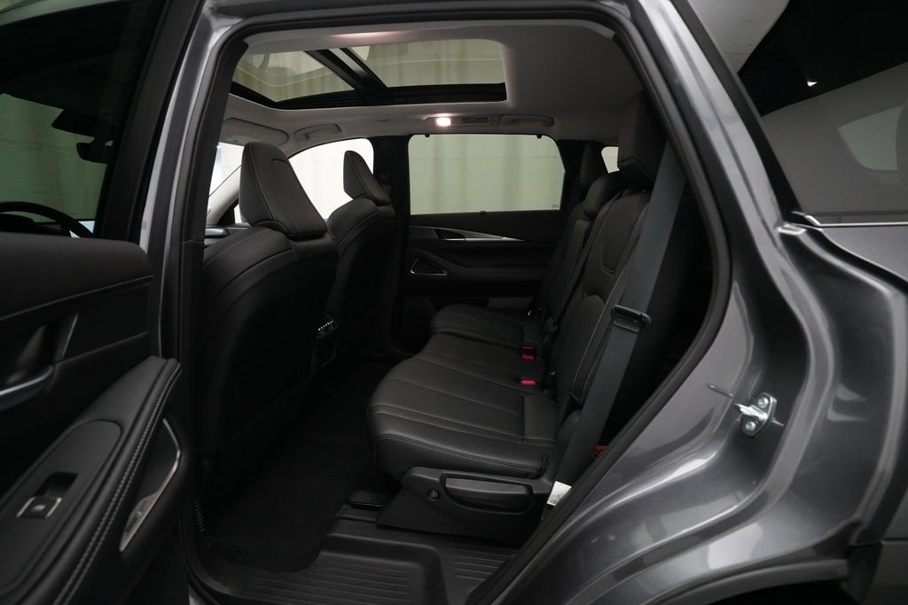 Used 2025 INFINITI QX60 Luxe AWD/4WD image 16
