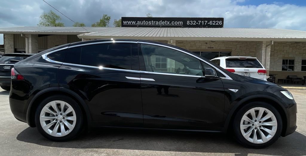 Used 2016 Tesla Model X 75D AWD/4WD image 7