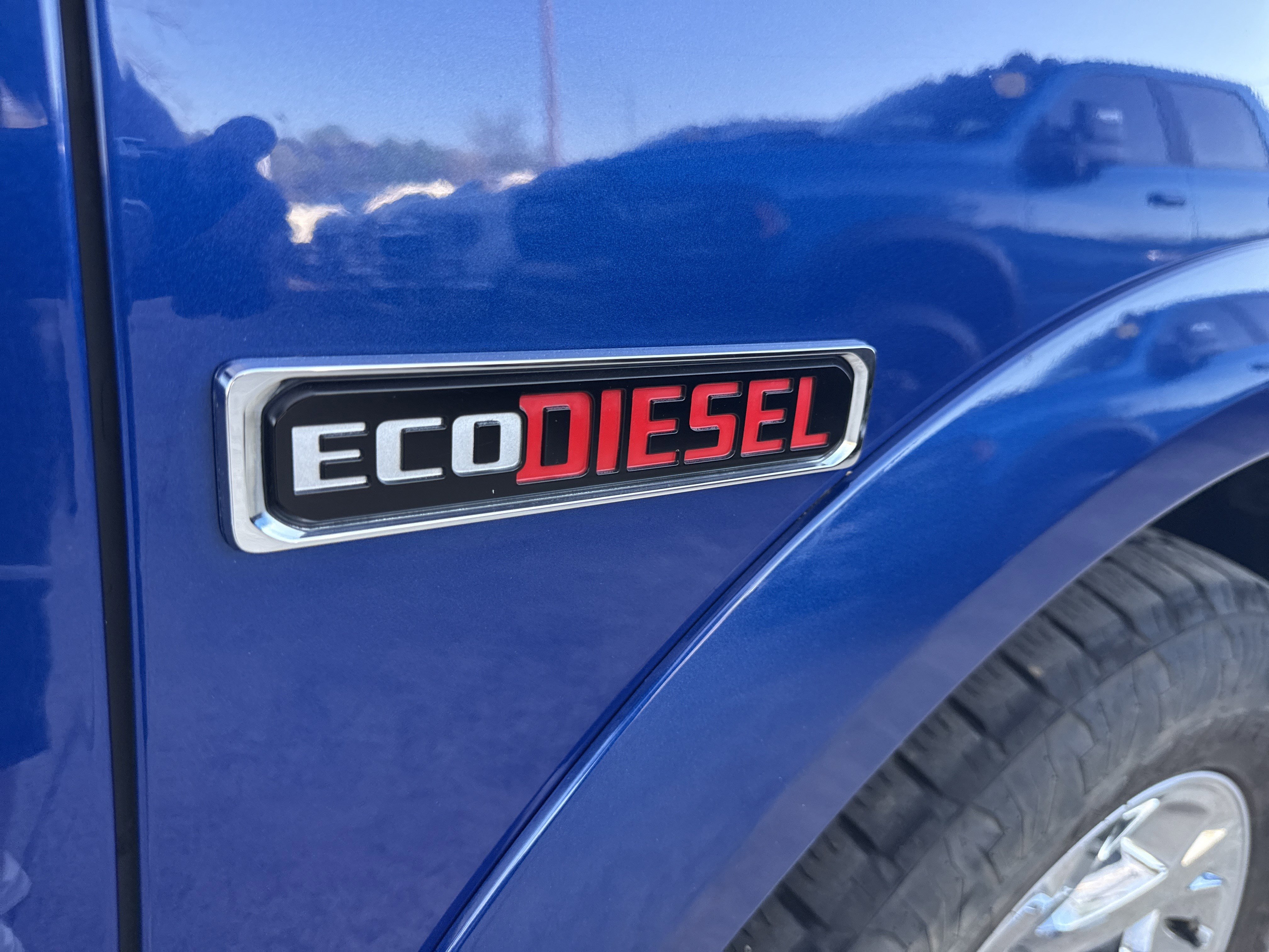 Used 2015 RAM 1500 Laramie w/ Convenience Group AWD/4WD image 13