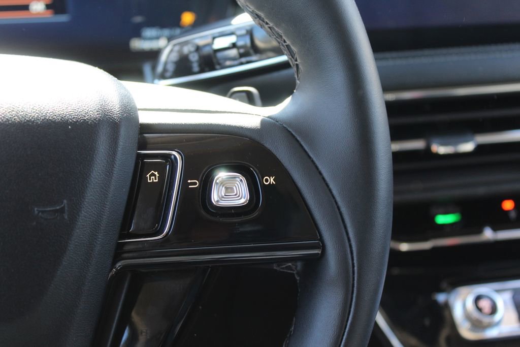 Used 2023 Lincoln Corsair AWD w/ Equipment Group 101A image 12