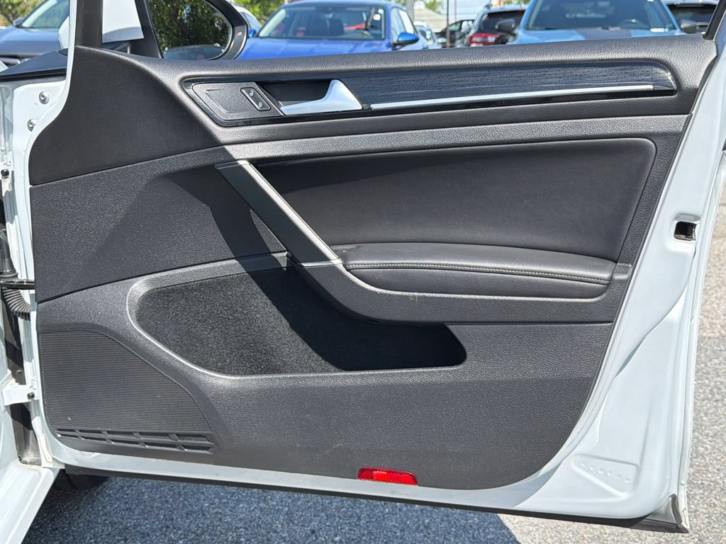 Used 2018 Volkswagen Golf SEL FWD image 7