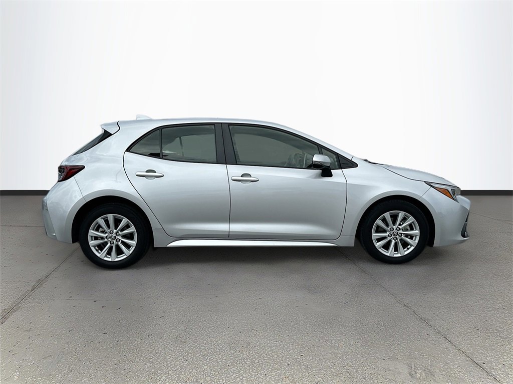 Used 2023 Toyota Corolla SE w/ SE Premium Package image 8