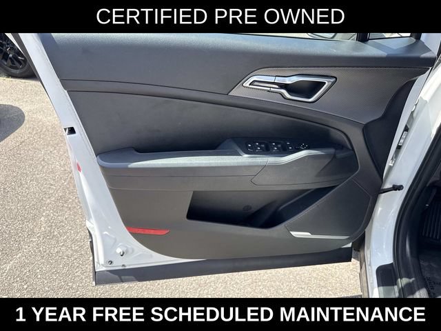 Used 2025 Kia Sportage LX FWD image 13