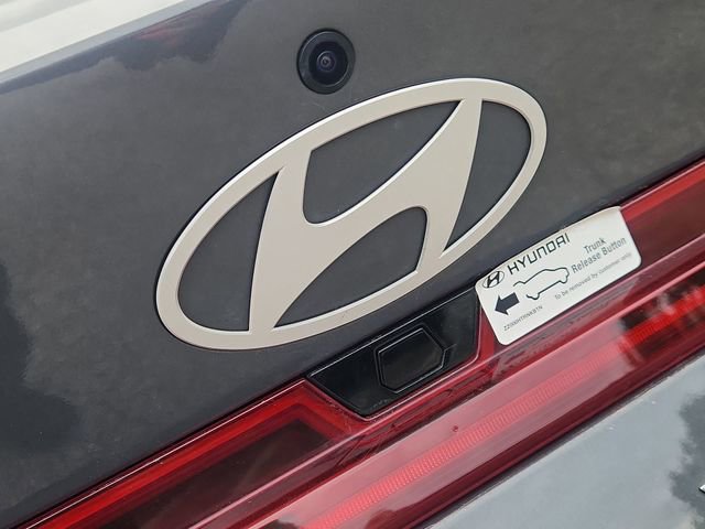 Used 2025 Hyundai Elantra SEL FWD image 30