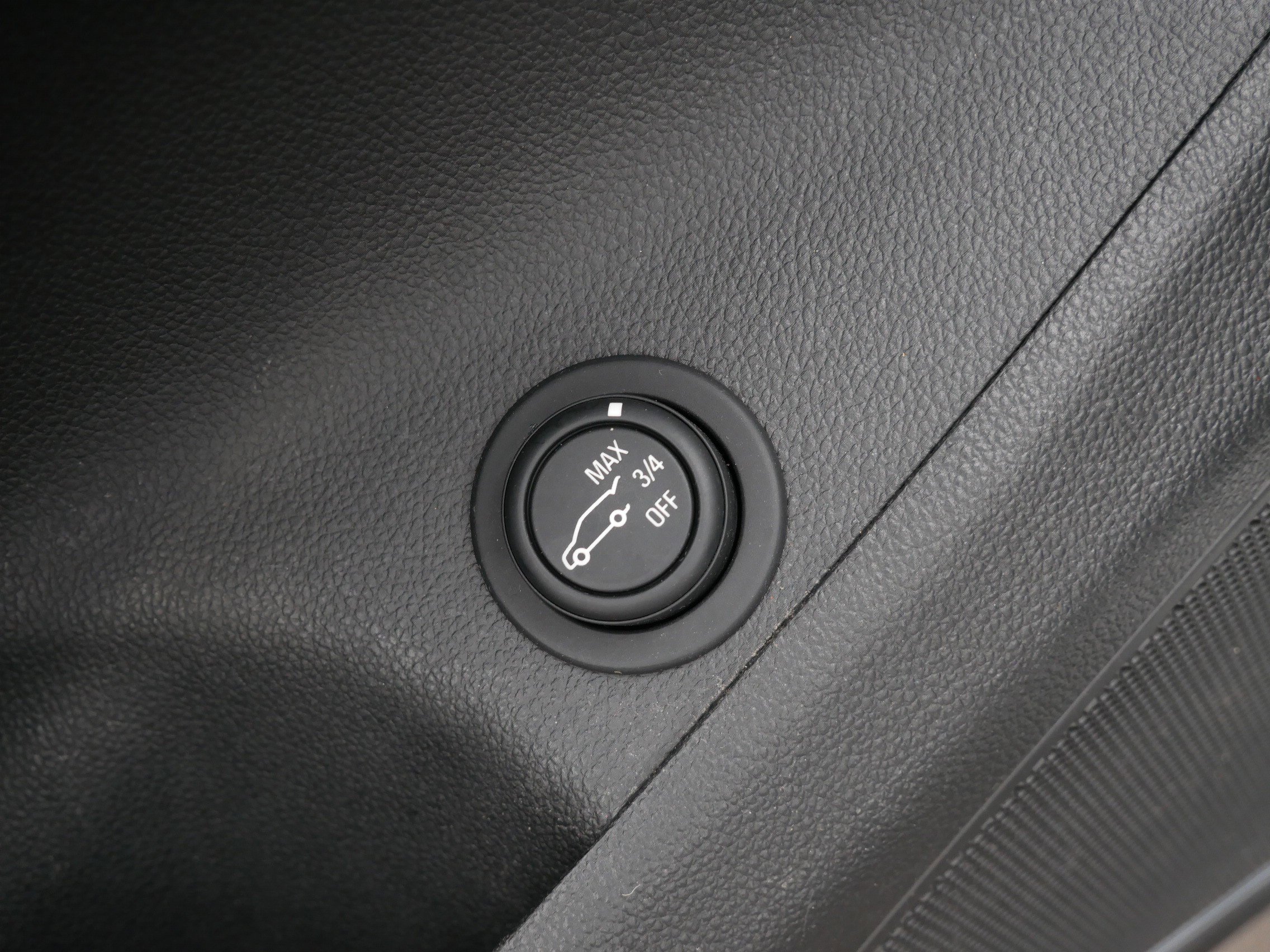 Used 2016 Buick Envision Premium w/ LPO, Cargo Package AWD/4WD image 15