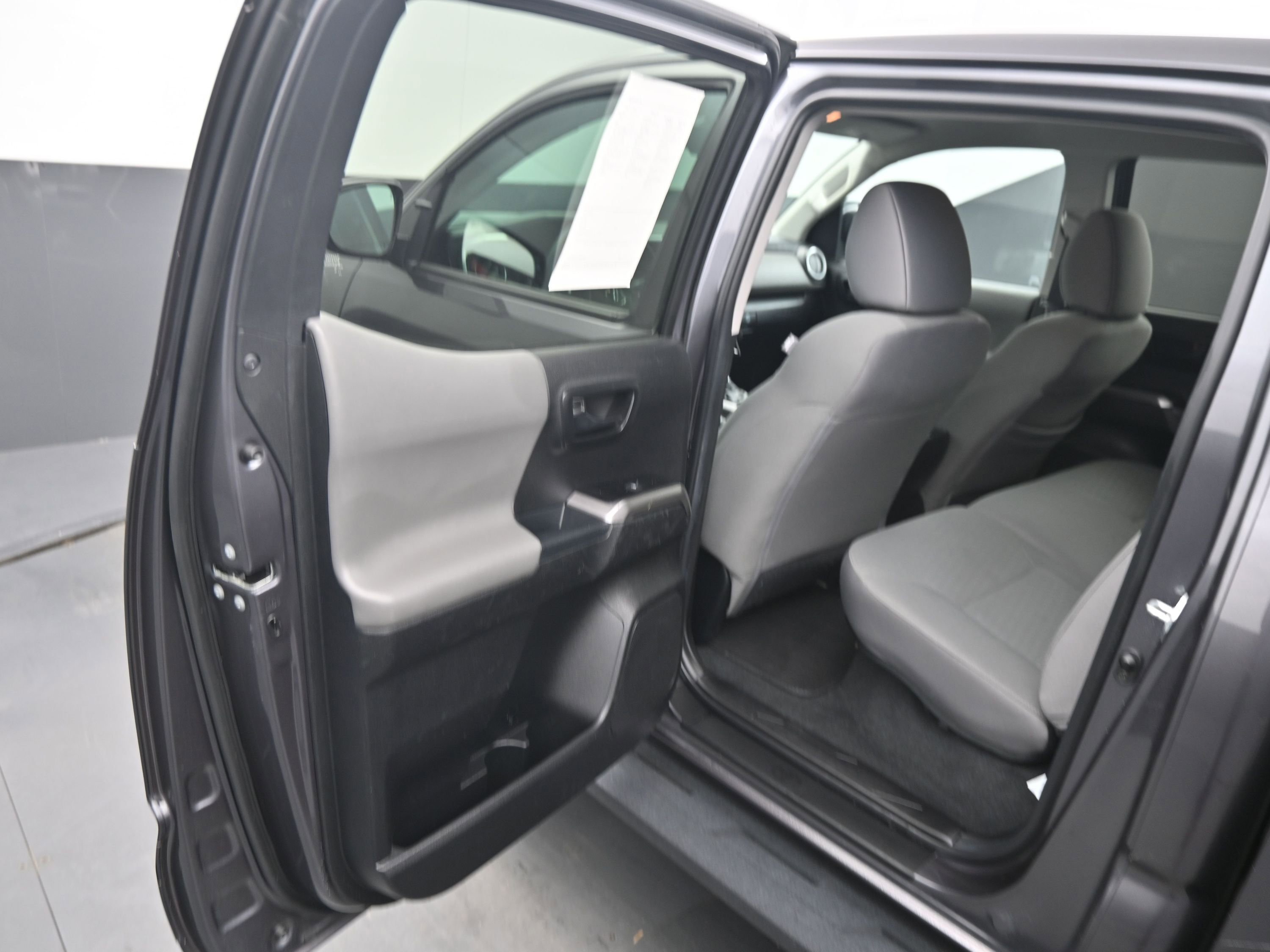 Used 2022 Toyota Tacoma SR5 w/ SR5 Appearance Package (SM) image 14