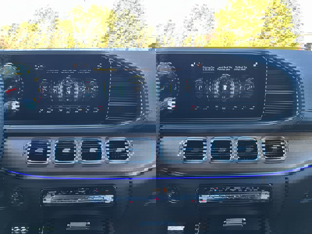 Used 2023 Mercedes-Benz GLS 450 4MATIC image 27