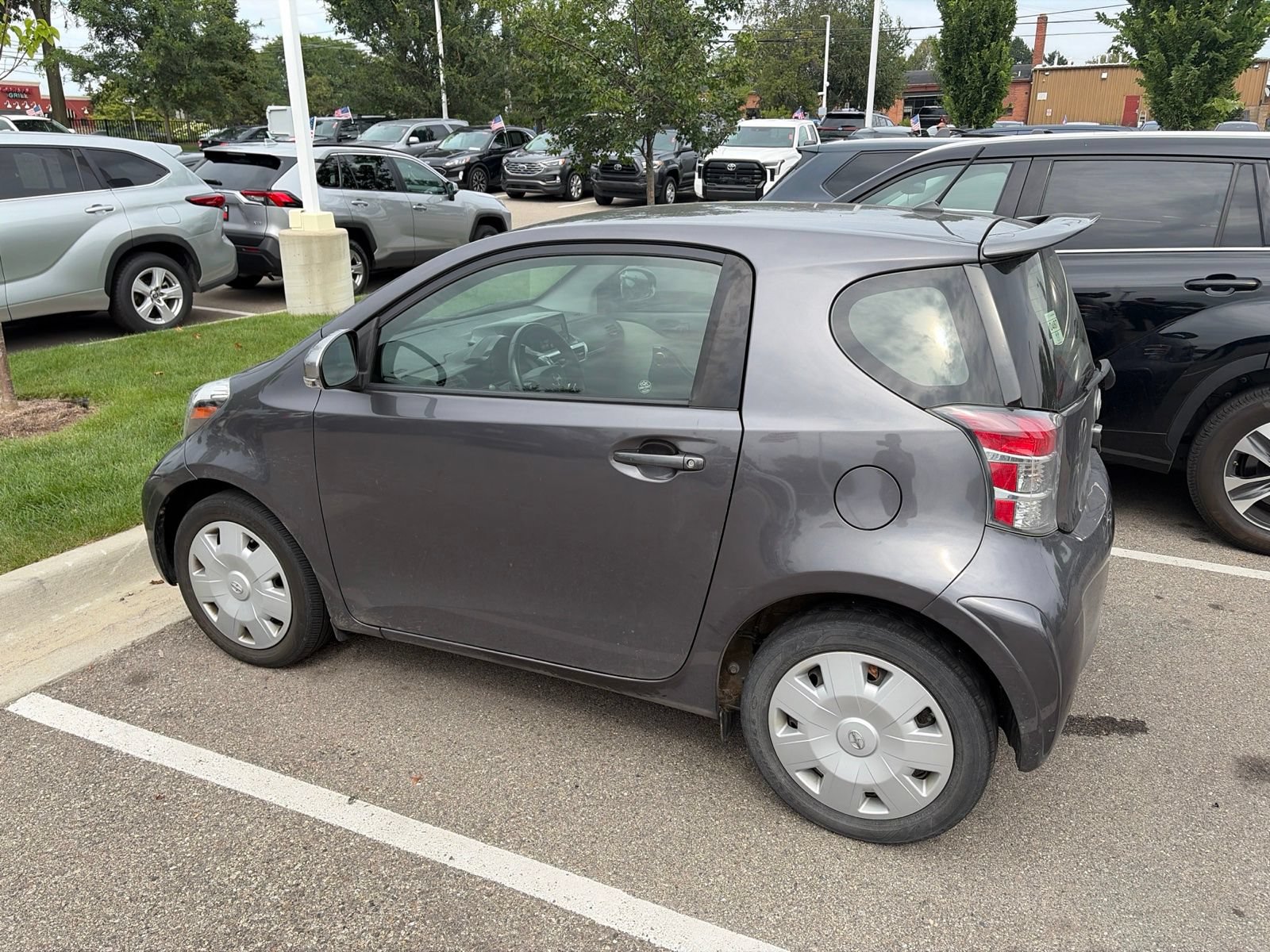 Used 2012 Scion iQ w/ Rear Speaker Pkg FWD image 3