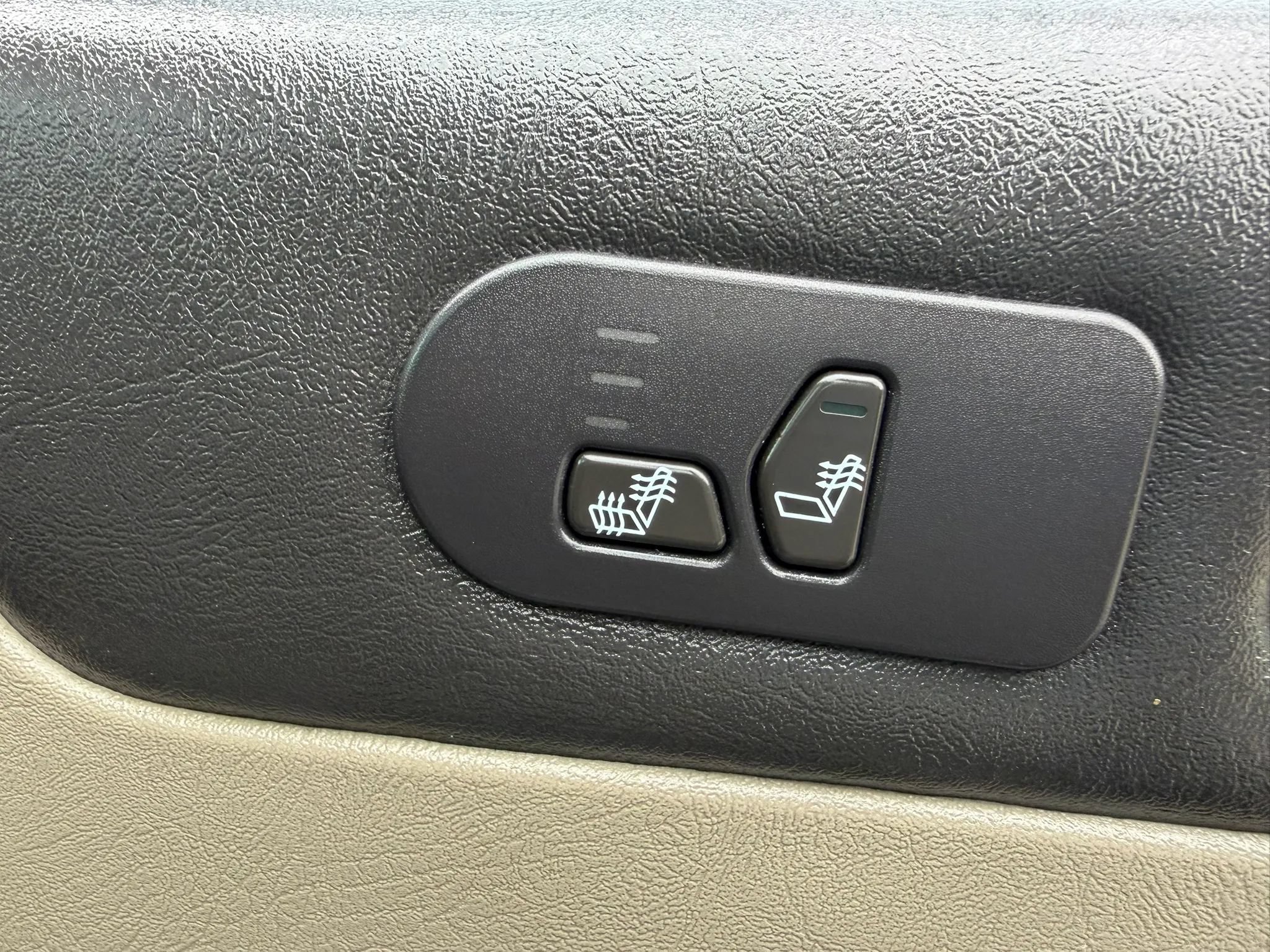 Used 2004 HUMMER H2 AWD/4WD image 27