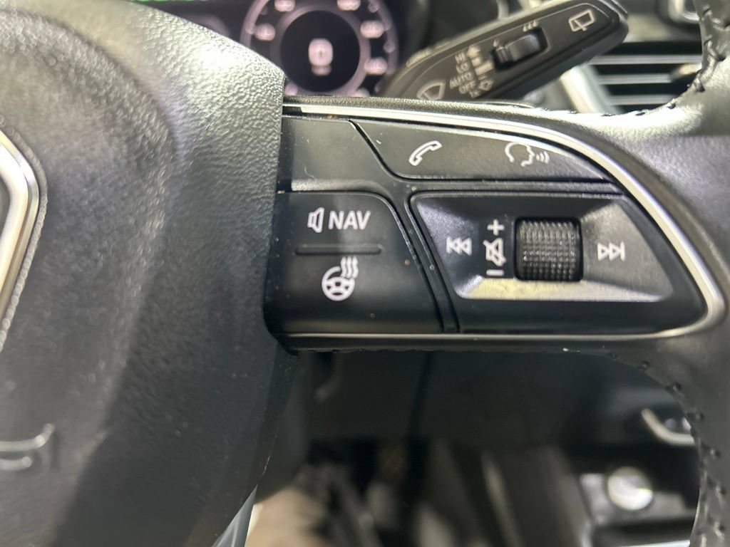 Used 2020 Audi Q5 e Premium Plus w/ Premium Plus Package AWD/4WD image 27