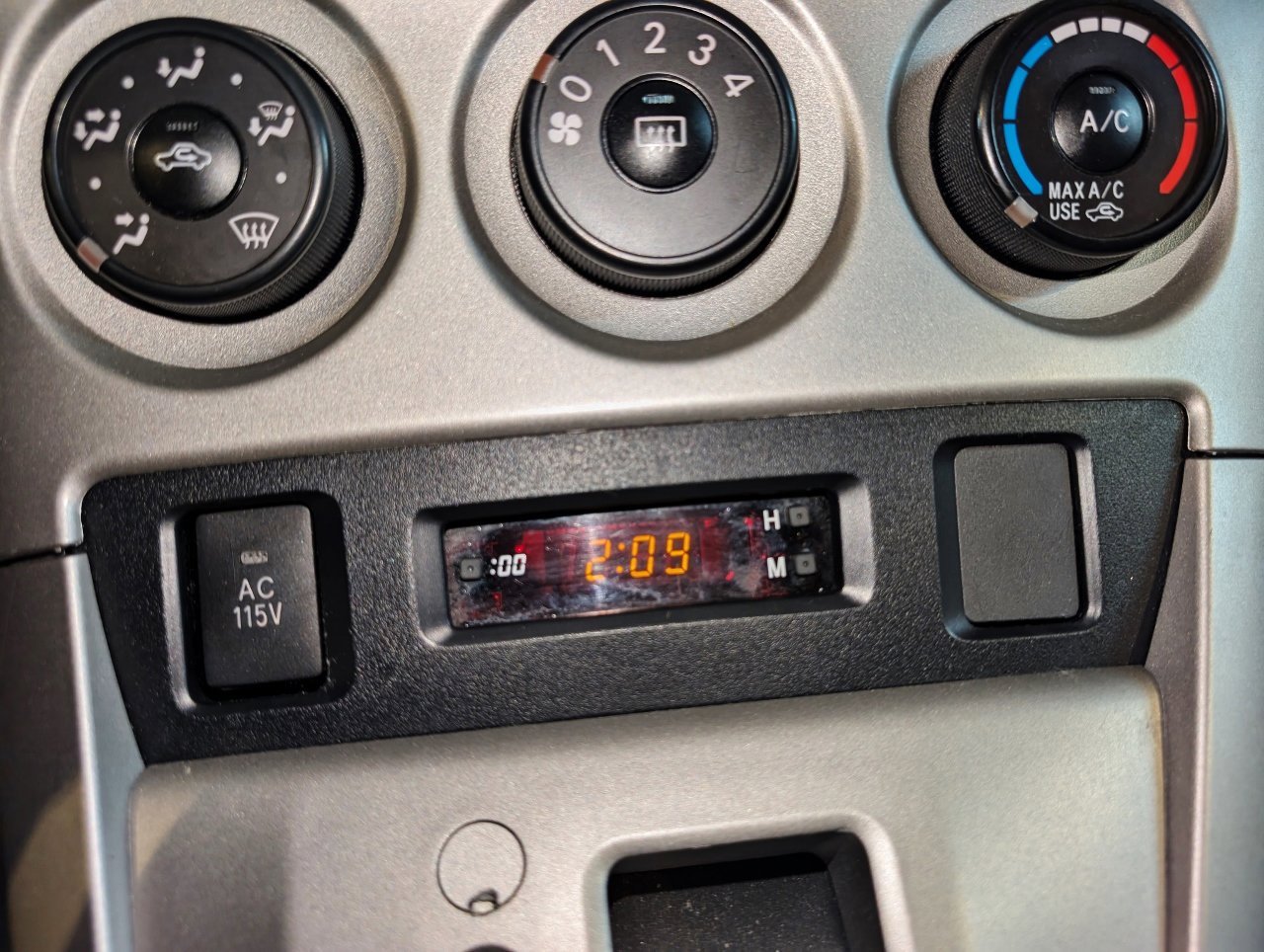 Used 2009 Toyota Matrix S image 38