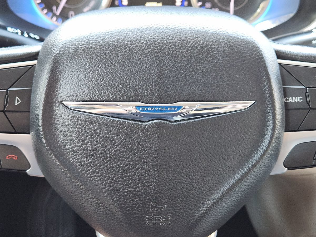 Used 2017 Chrysler 200 Limited Platinum FWD image 47