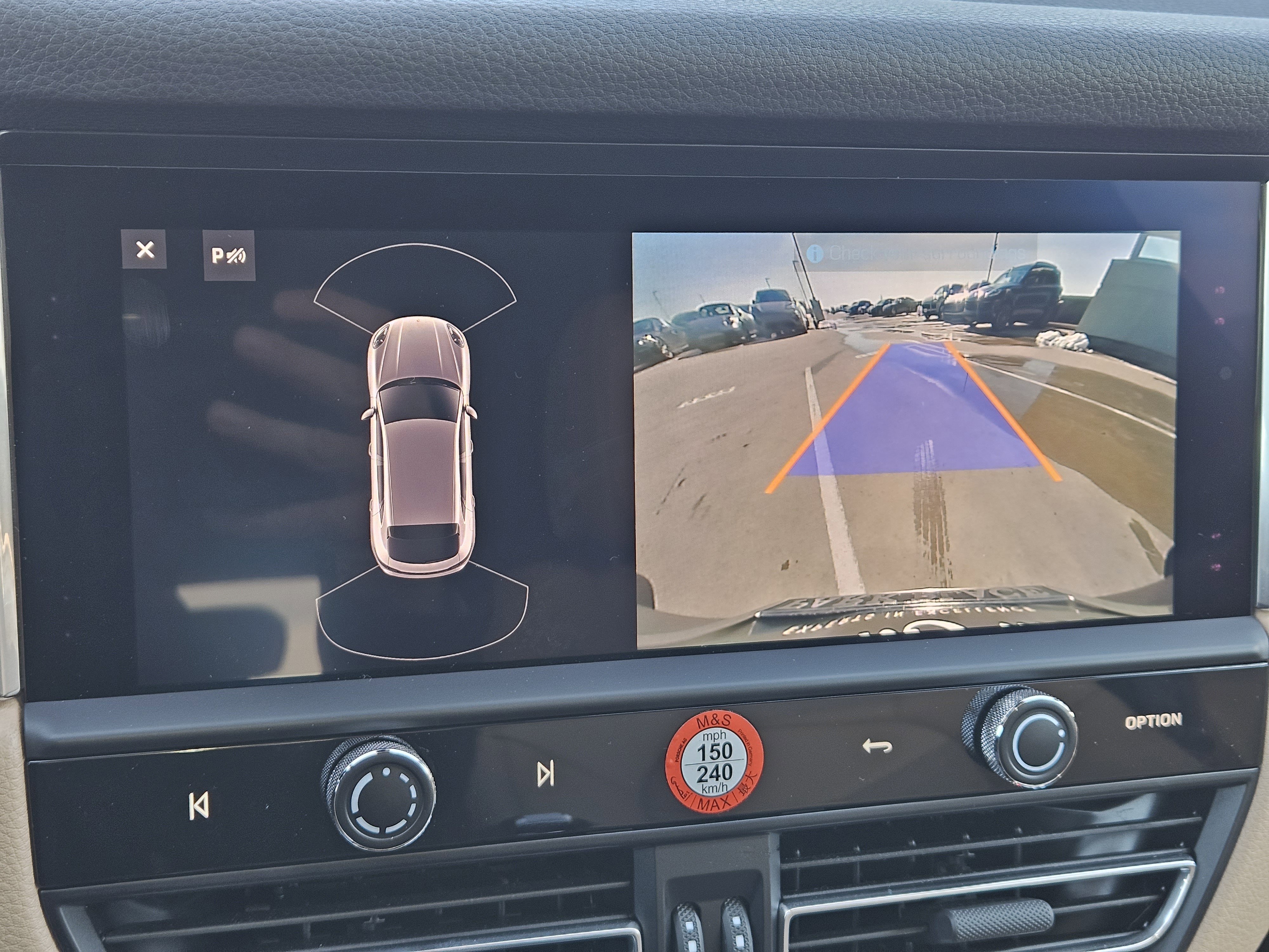 Certified 2025 Porsche Macan S image 18