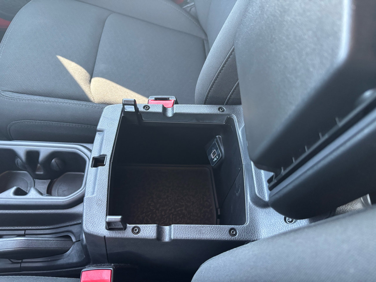 Used 2022 Jeep Wrangler Unlimited Sport image 29