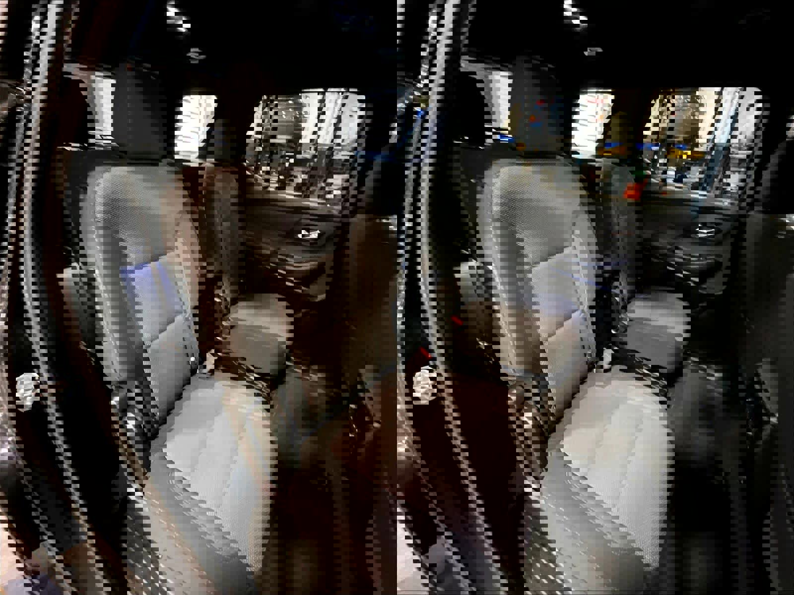 Used 2023 Chevrolet Traverse LT image 16