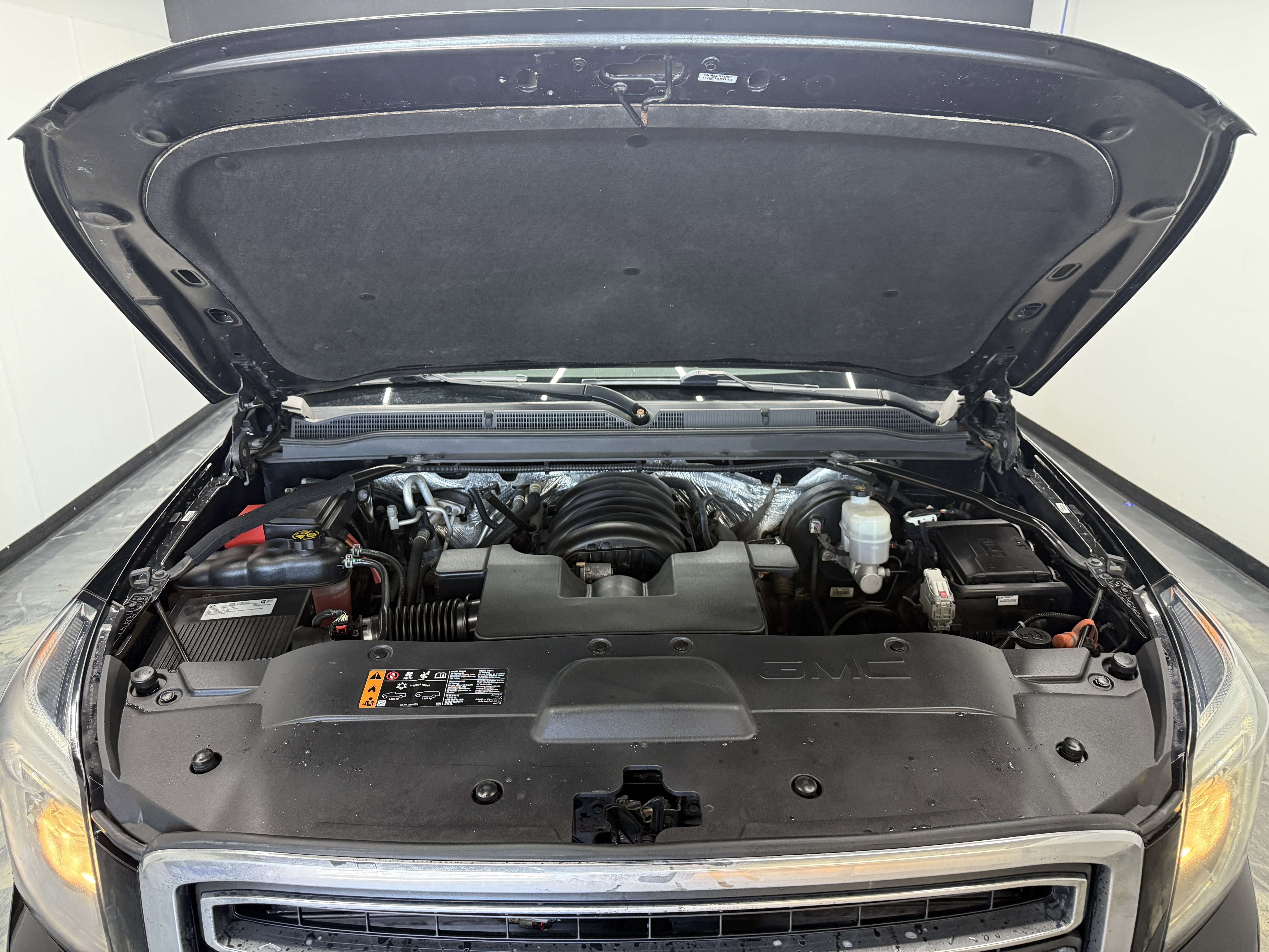 Used 2018 GMC Yukon SLT image 27