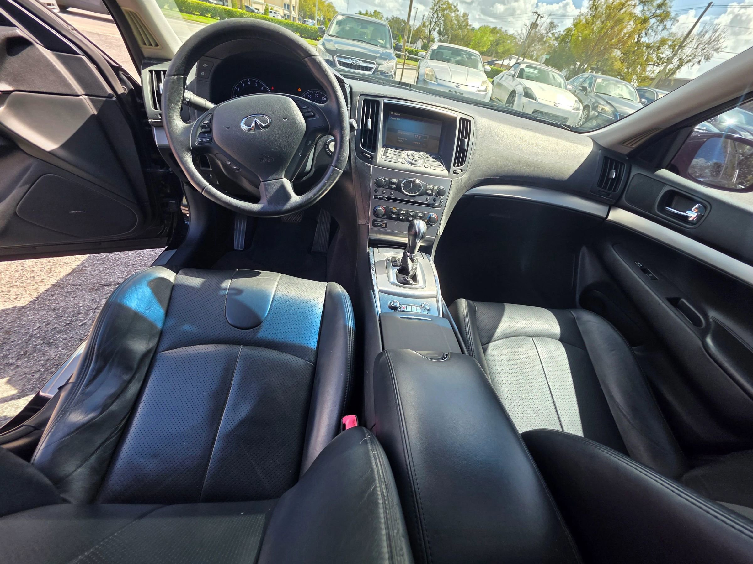 Used 2012 INFINITI G37 Journey w/ Premium Pkg image 14