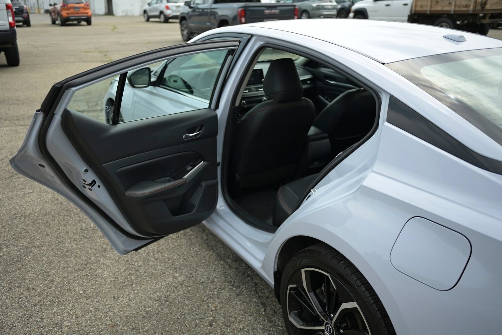Used 2024 Nissan Altima 2.5 SR AWD/4WD image 30