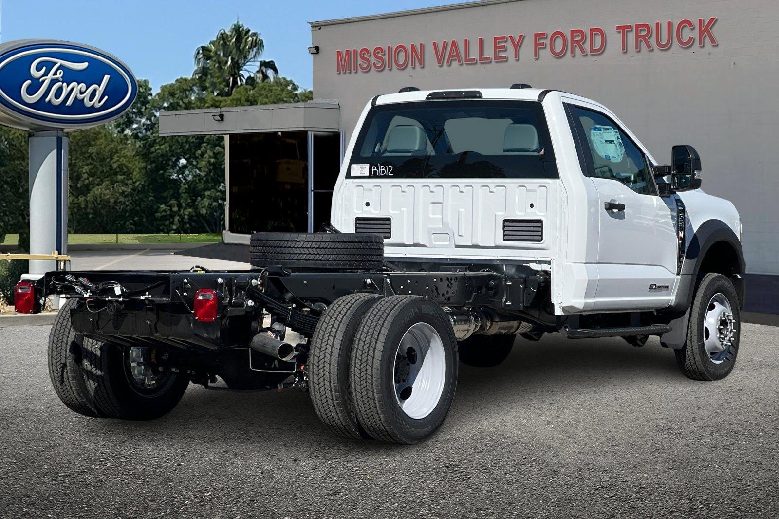 New 2026 Ford F550 2WD Regular Cab Super Duty image 4