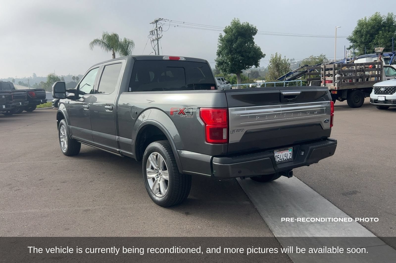 Used 2018 Ford F150 Platinum w/ Equipment Group 701A Luxury AWD/4WD image 8