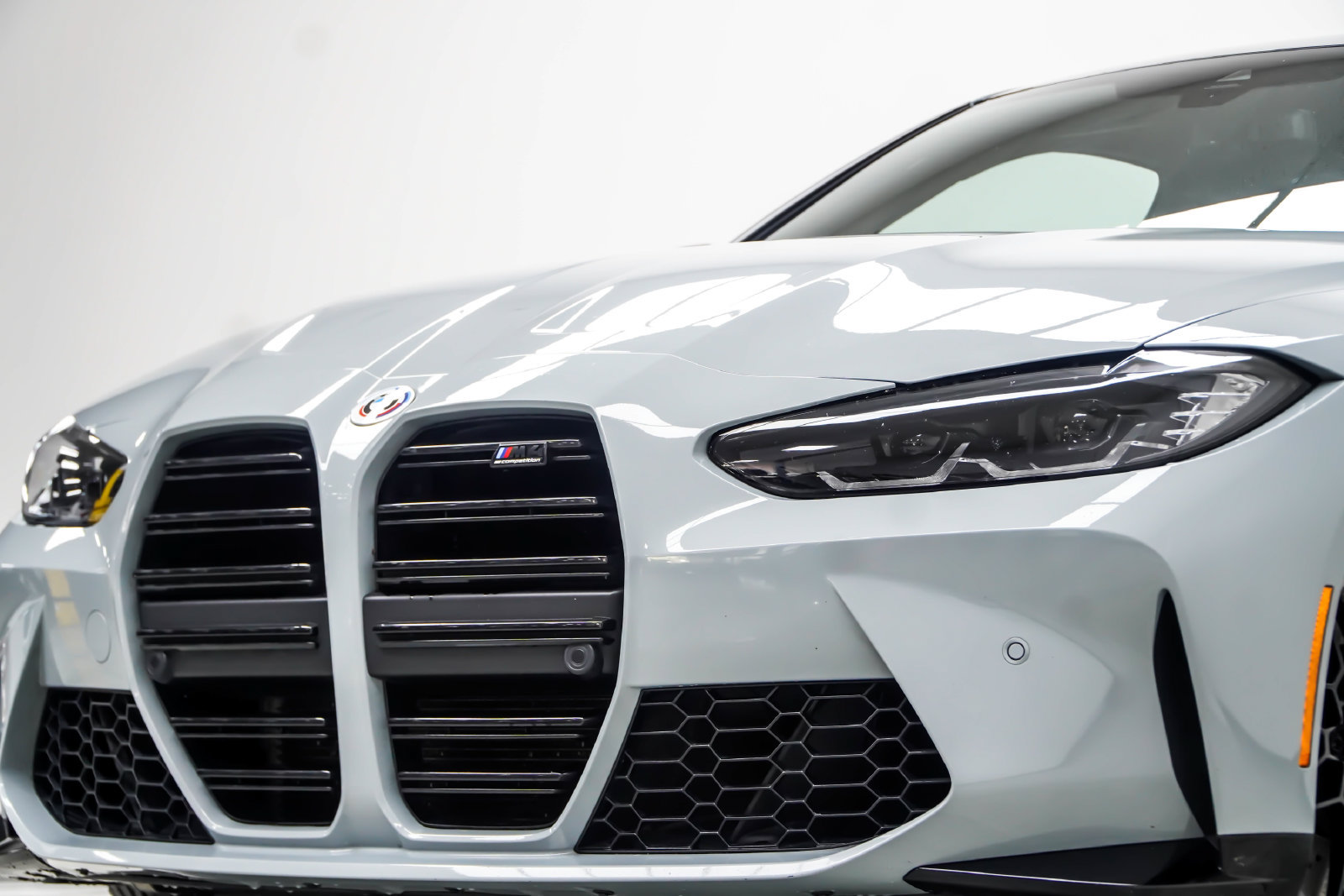 Used 2023 BMW M4 Competition w/ Executive Package RWD image 2