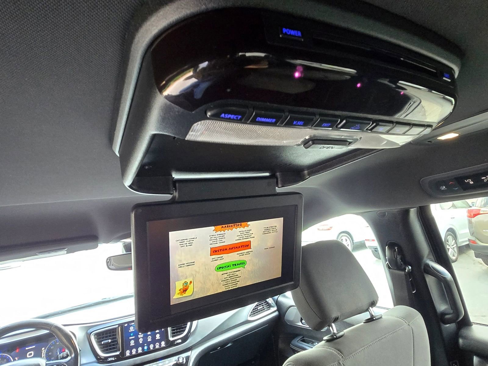 Used 2019 Chrysler Pacifica Touring Plus image 9