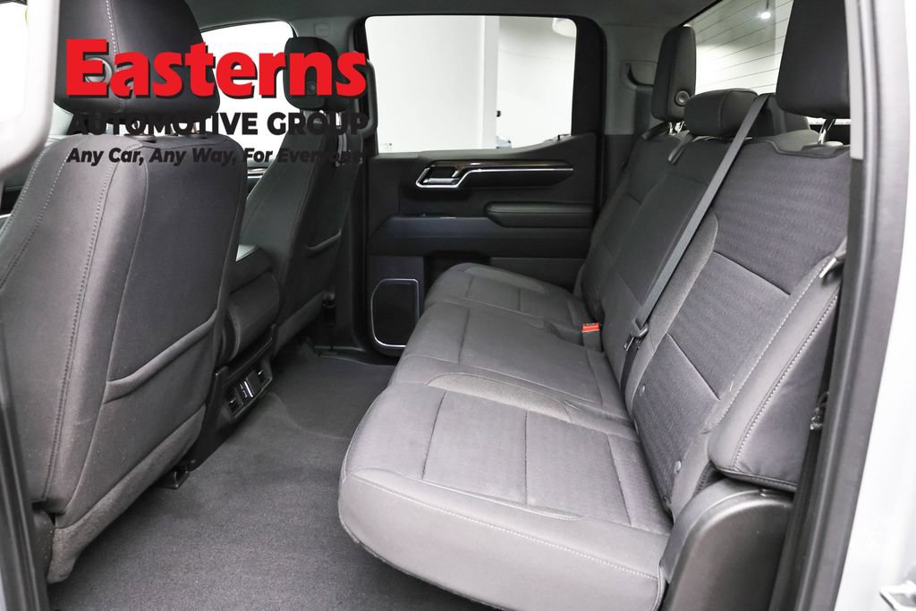 Used 2022 Chevrolet Silverado 1500 LT AWD/4WD image 23