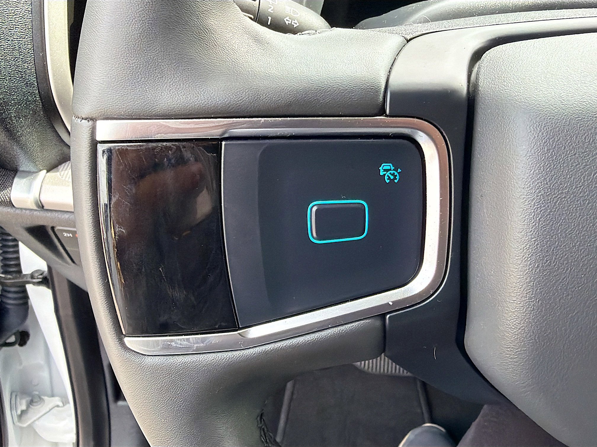 Used 2025 Ford Expedition Active image 38