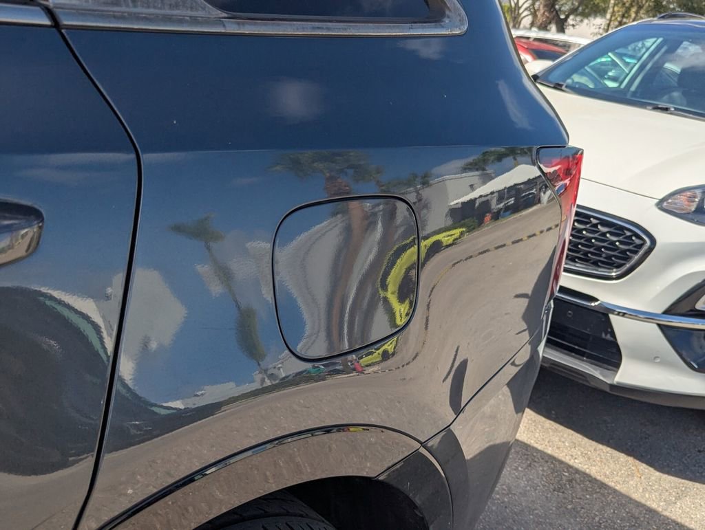 Used 2021 Kia Sorento EX w/ Panoramic Sunroof Package image 7