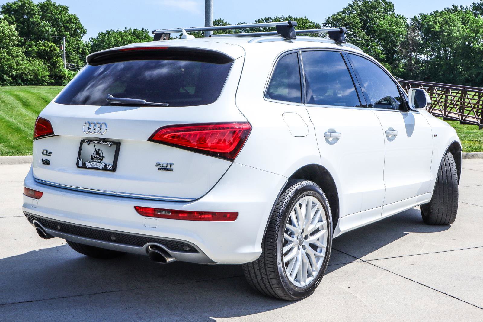 Used 2017 Audi Q5 2.0T Premium Plus w/ Technology Package AWD/4WD image 16