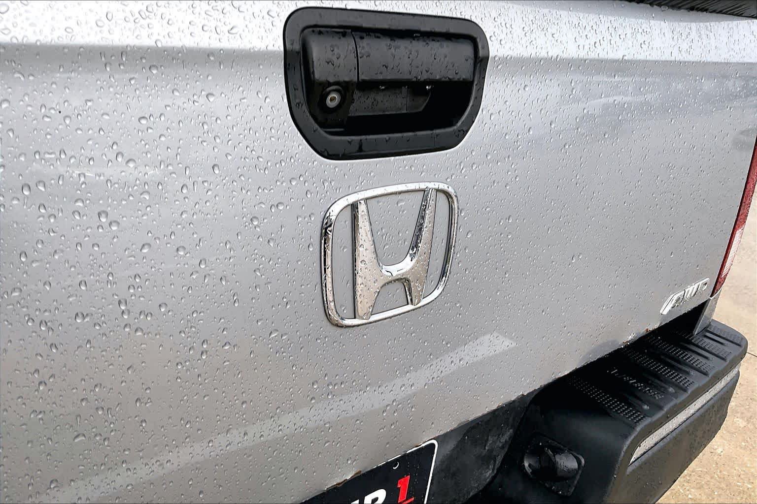 Used 2017 Honda Ridgeline RT image 28