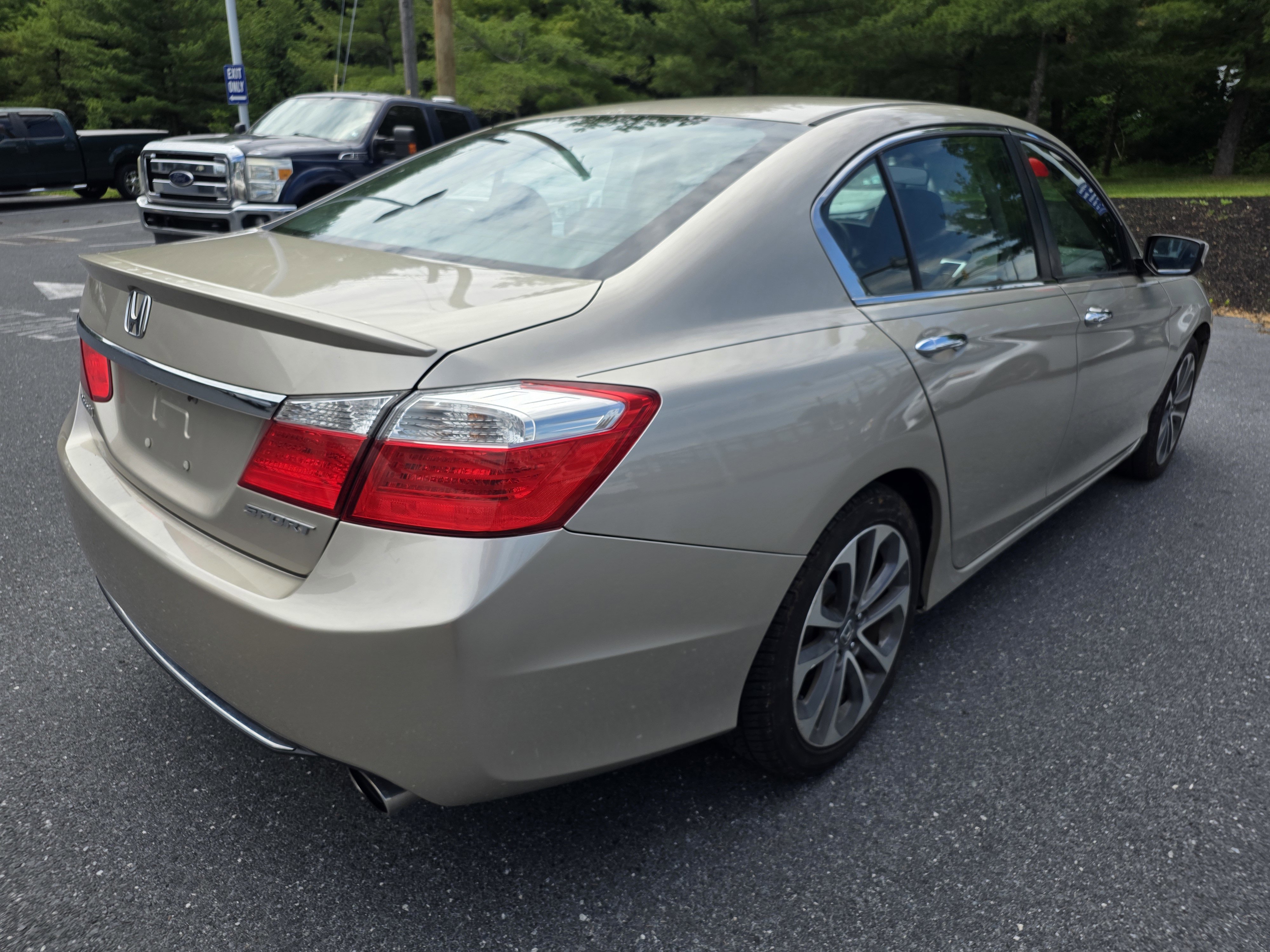Used 2015 Honda Accord Sport image 8