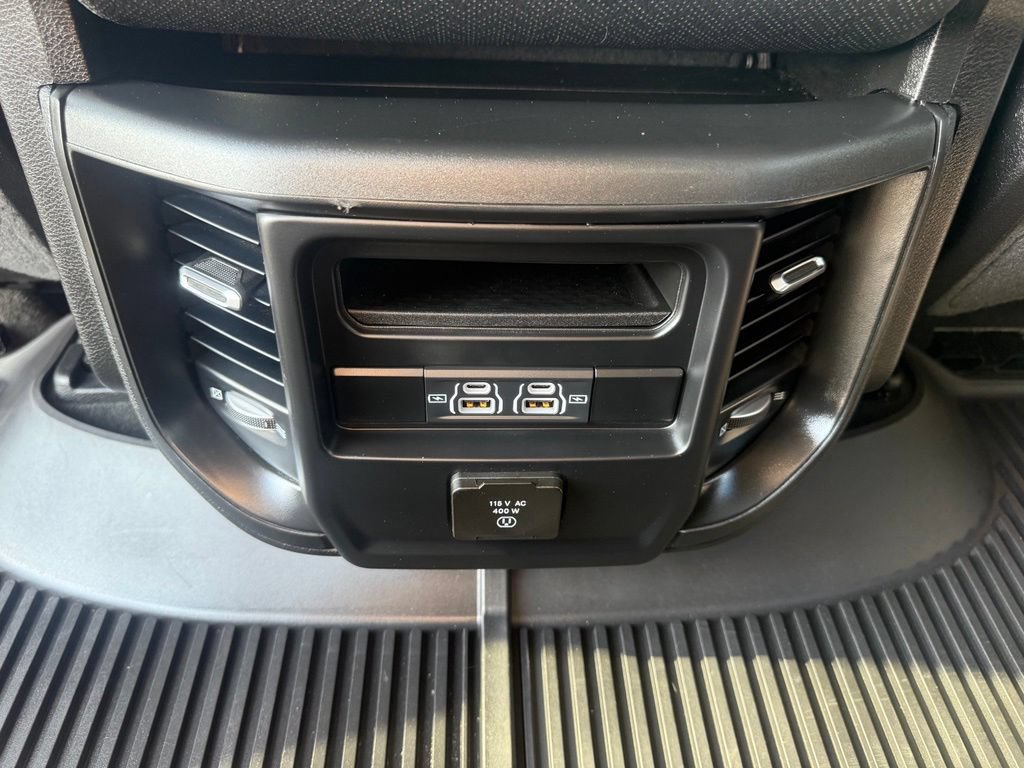 Used 2022 RAM 1500 Laramie AWD/4WD image 40