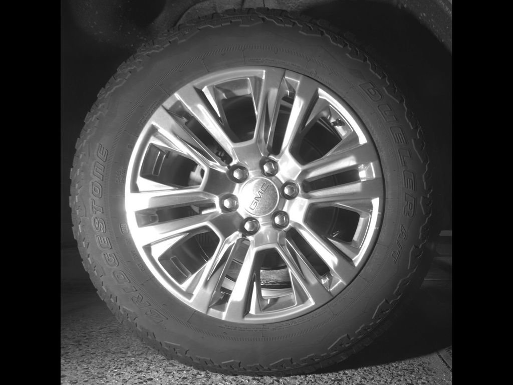 Used 2023 GMC Sierra 1500 Denali w/ Technology Package AWD/4WD image 12