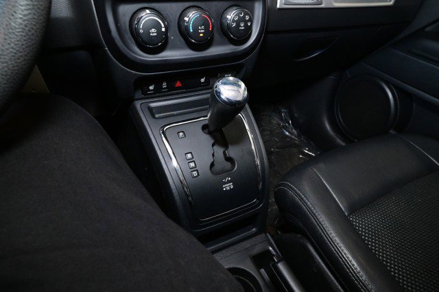 Used 2015 Jeep Compass Sport w/ Power Value Group FWD image 33
